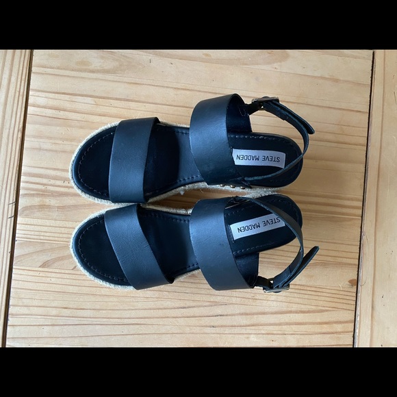 Steve Madden Platform Sandals - Picture 5 of 5